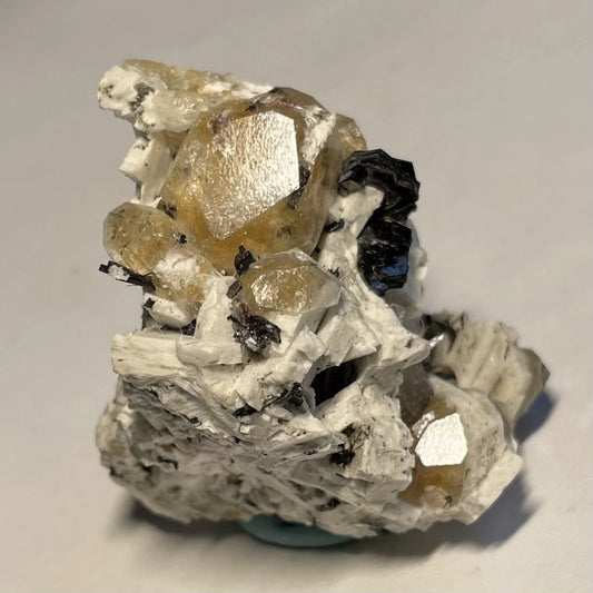 Acmite Analcime Biotite & Titanite Crystals 3M Qry Pulaski Co ARKANSAS USA
