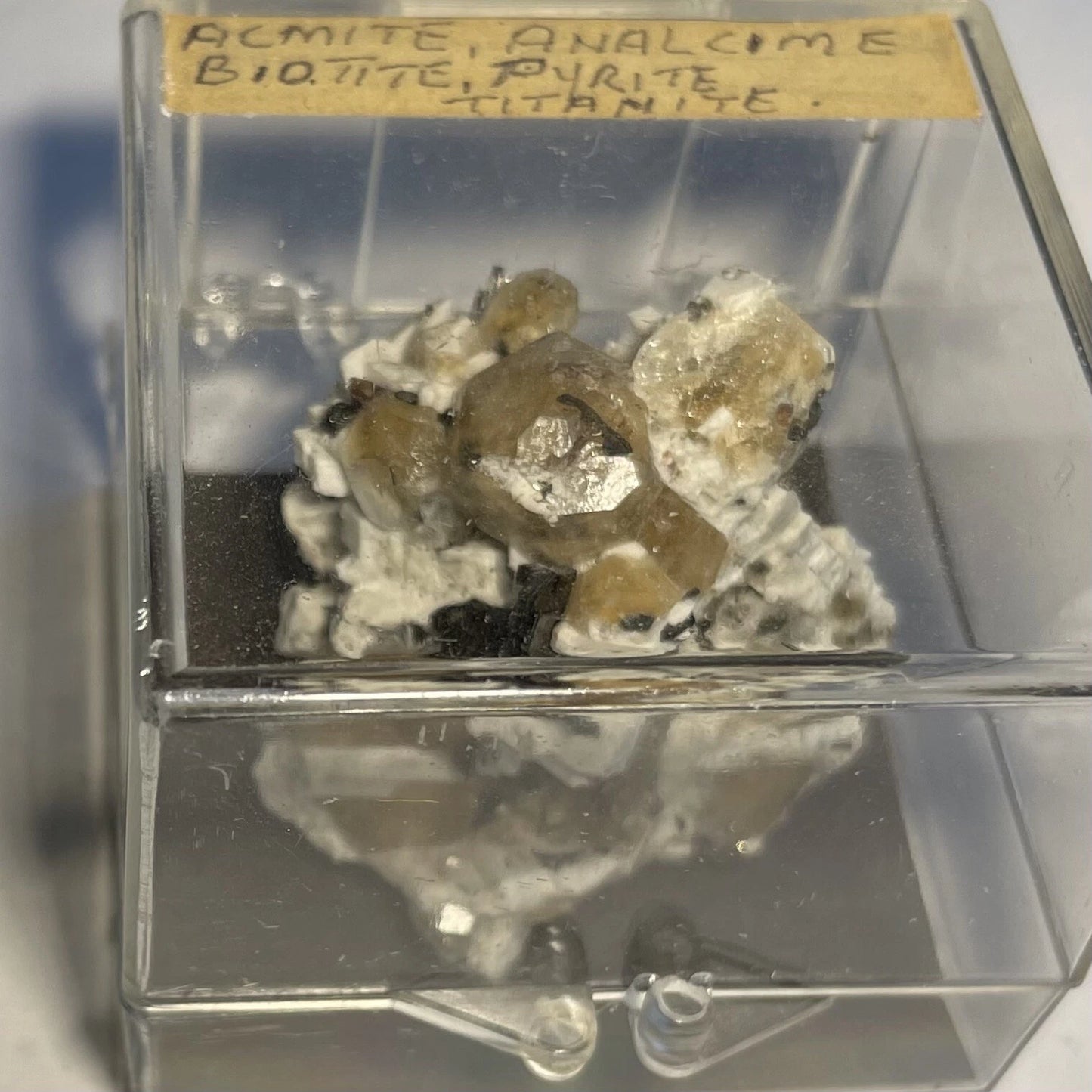 Acmite Analcime Biotite & Titanite Crystals 3M Qry Pulaski Co ARKANSAS USA