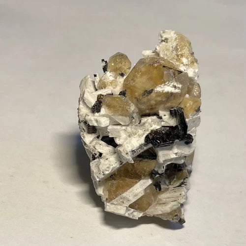 Acmite Analcime Biotite & Titanite Crystals 3M Qry Pulaski Co ARKANSAS USA