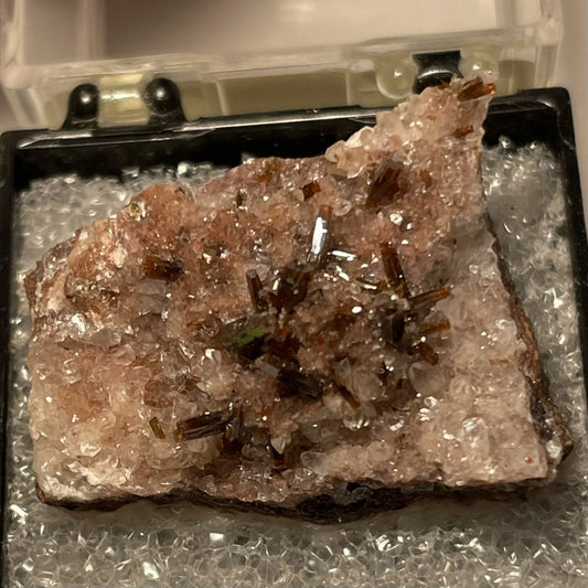 Endlichite / Vanadinite on Calcite Crystals Chihuahua MEXICO