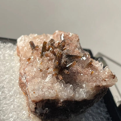 Endlichite / Vanadinite on Calcite Crystals Chihuahua MEXICO