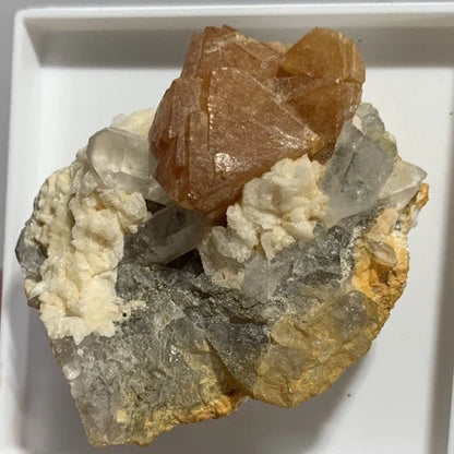 Scheelite & Quartz Crystals Gilgit-Baltistan PAKISTAN 27g