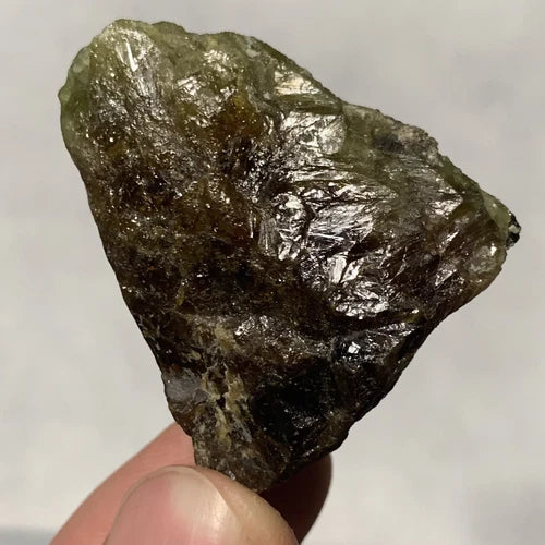 Sphene / Titanite Crystal Tormiq Haramosh Roundu Gilgit-Baltistan PAKISTAN 28g